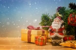 Kerstkaart: Kerstman met cadeautjes